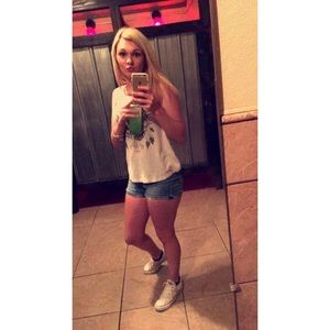 Meet your Posher, Charlotte