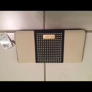 Henri Bendel Wallet - New with tag