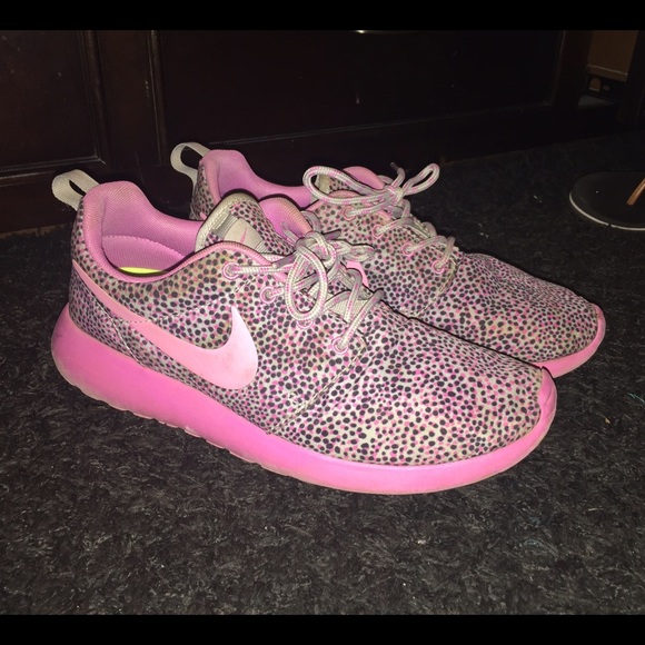 Spotted Nike Roshe Run Nike Running Shoes