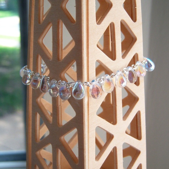 Handmade Clear Iridescent Teardrop Bracelet - Picture 4 of 4