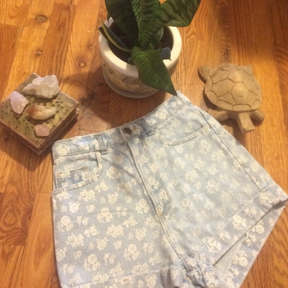 American Apparel Pants - !!AA High waisted floral denim short!!