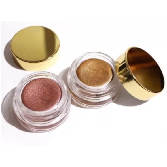 Kylie Jenner eye shadows set