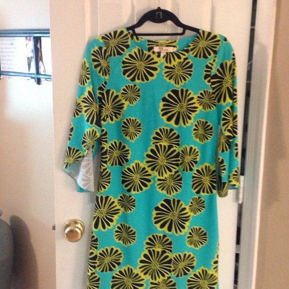Gorgeous, fun, and flirty Dres - Picture 1 of 4
