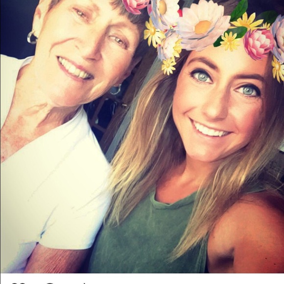 Meet your Posher, Madison - Picture 1 of 1