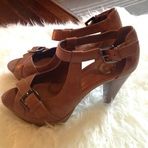 G by Guess tan heels