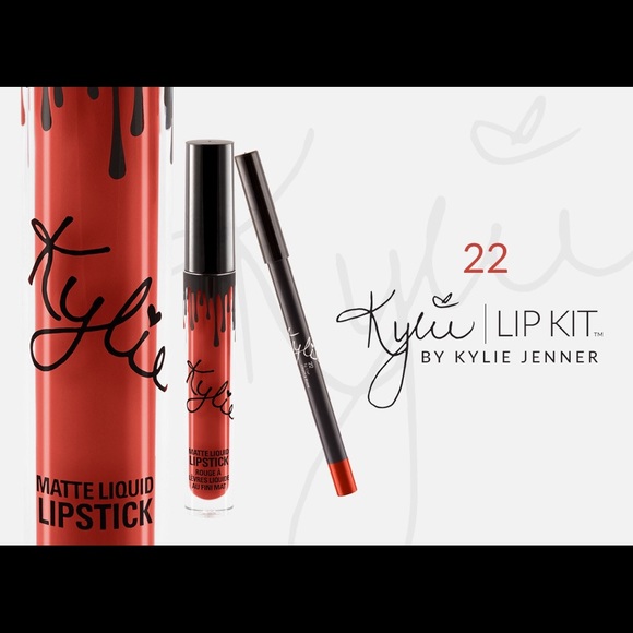 Kylie Lip Kit in 22