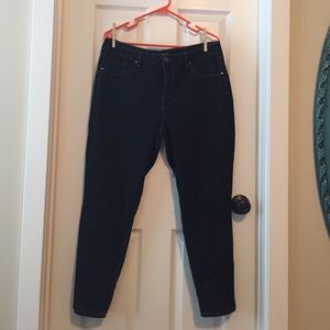 Dark wash stretchy skinnies