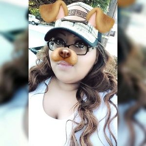 Meet your Posher, Coraima