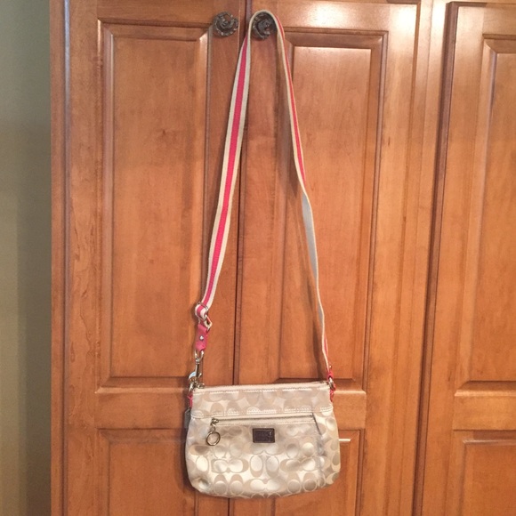 Authentic Coach Purse - Picture 2 of 4