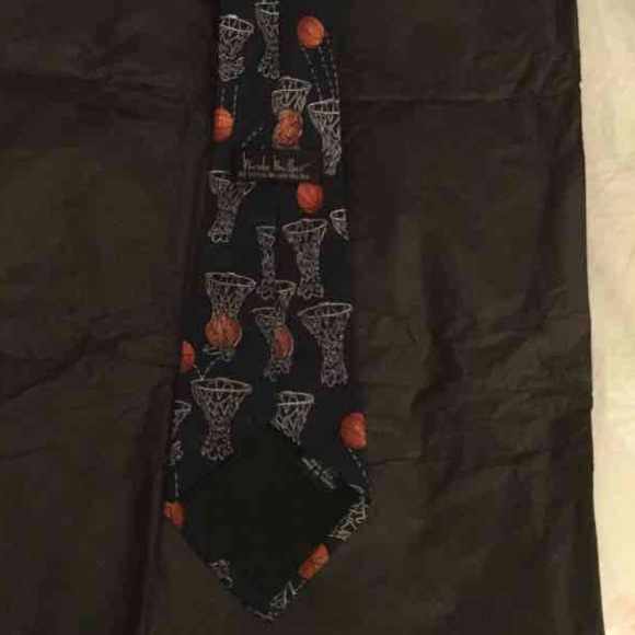 🏀Vintage Nicole Miller Basketball Tie🏀 - Picture 2 of 3