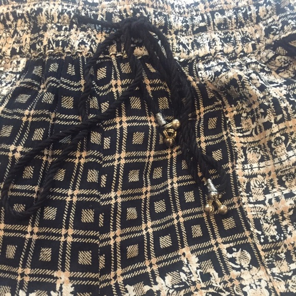 Black and Tan patterned shorts - Picture 3 of 3