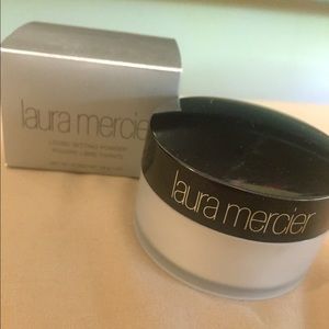Laura Mercier translucent powder