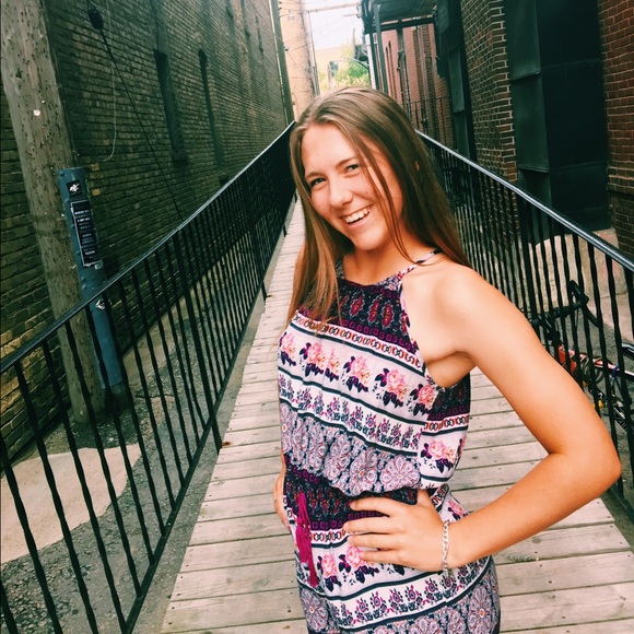 Meet your Posher, Marissa - Picture 1 of 1