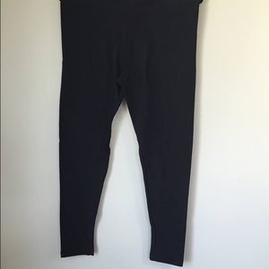 LuLaRoe OS Black Leggings