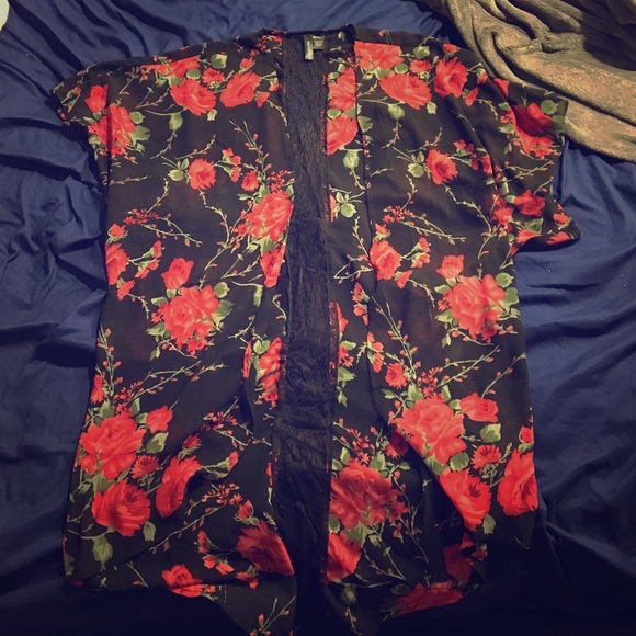 Deep rose kimono - Picture 1 of 1