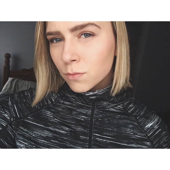 Meet your Posher, Rachel - Picture 3 of 4