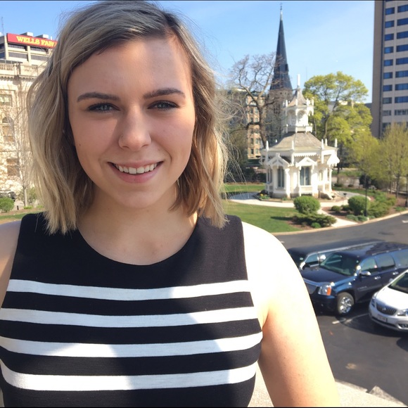 Meet your Posher, Rachel - Picture 4 of 4