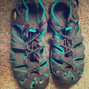 Keen whisper sandals