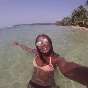 Meet your Posher, Esther