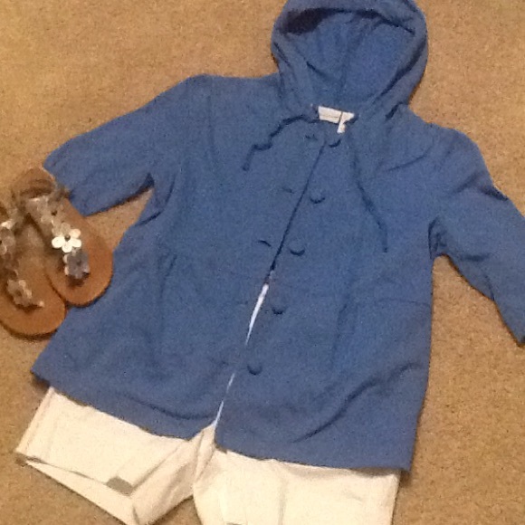 3/4th sleeve button down top/jacket