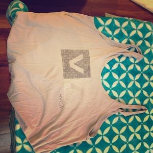 Causal RVCA tee