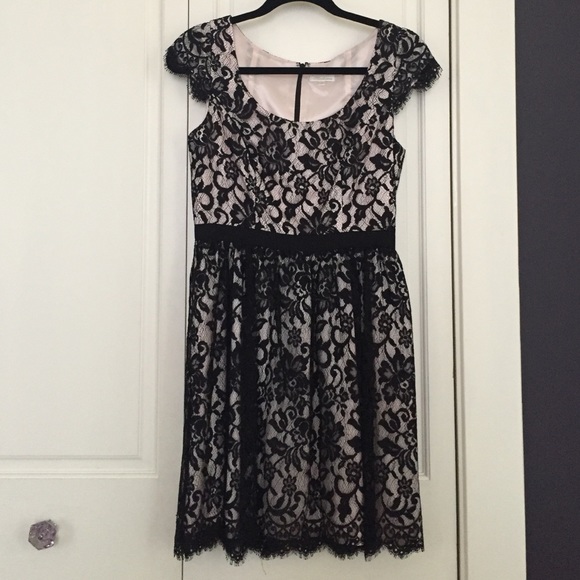 *SOLD* Shoshanna lace dress - Picture 1 of 4