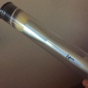 Foundation Brush