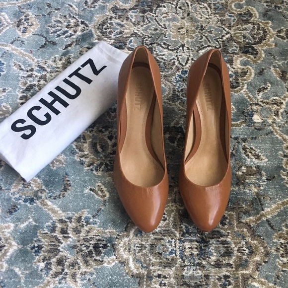 SCHUTZ Shoes - SCHUTZ Pump Heel NWT