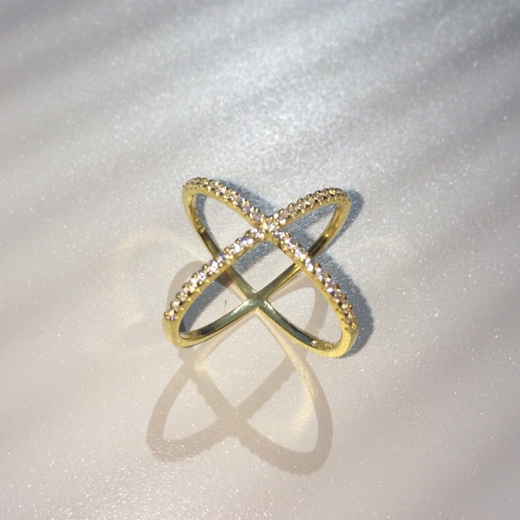 "X" Crossover Ring - Picture 4 of 4
