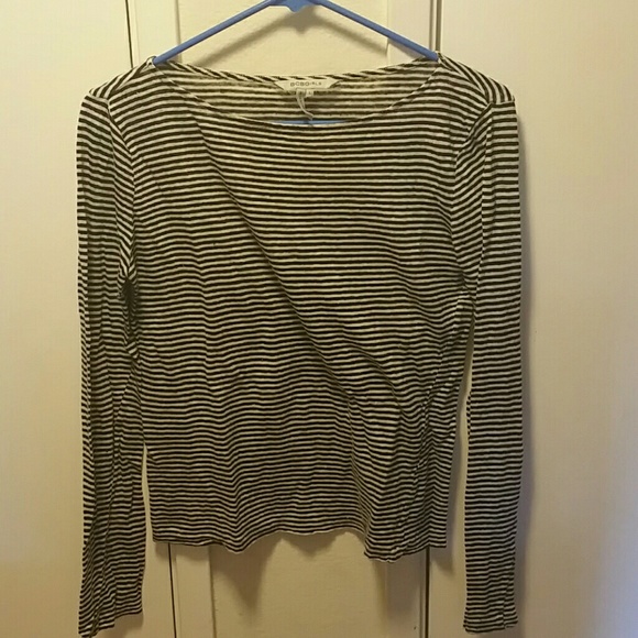Black and white striped sweater - Picture 1 of 3