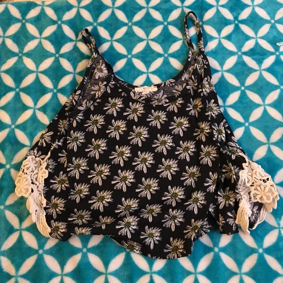 Daisy crop top