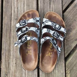 ❗️❗️FLASH SALE❗️❗️ Black&white floral Birkenstocks