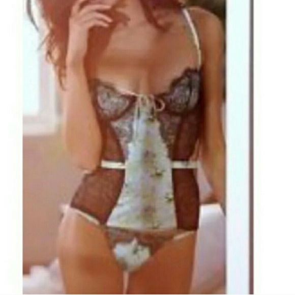 34B Fantasy Island Corset