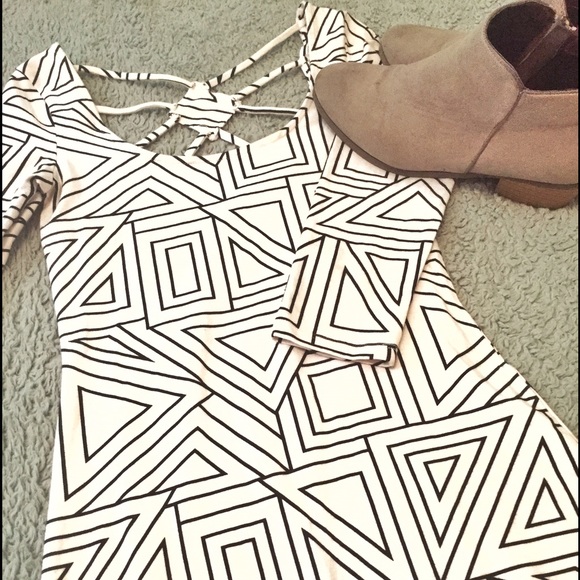 🎉HP🔥 x2 BODYCON DRESS🌸