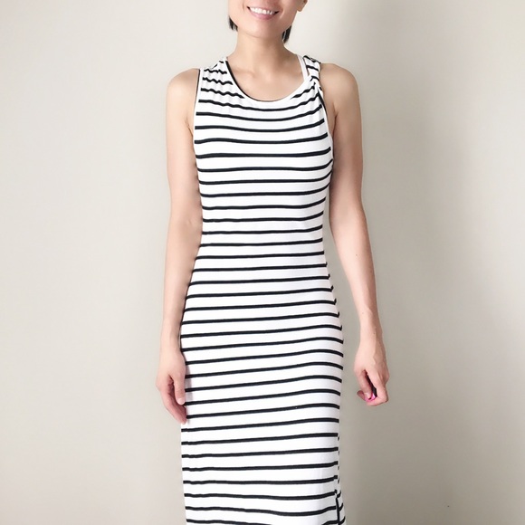 Dresses & Skirts - ✳️Long Maxi Dress twisted one side shoulder strap