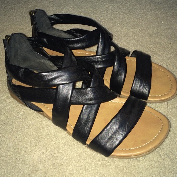 Black Women's Strappy Sandals