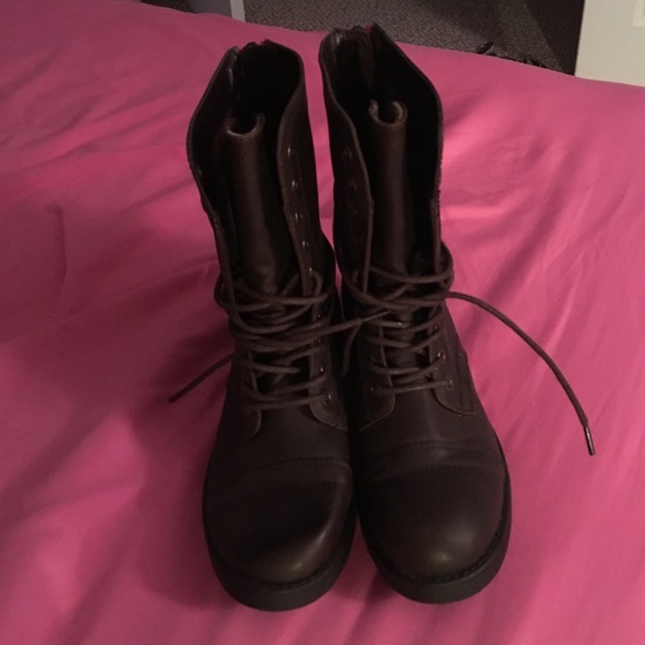 Brown combat boots💕😍