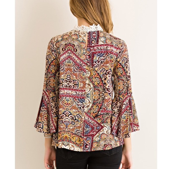 ๐ฅGorgeous Trumpet Lace Blouse - Picture 2 of 4