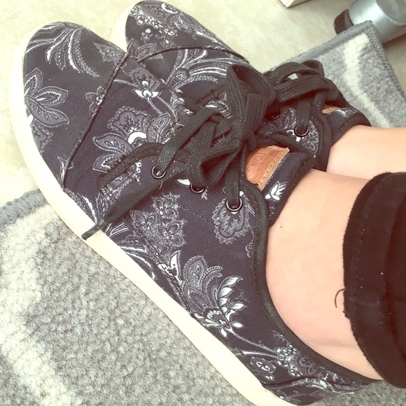 TOM sneakers