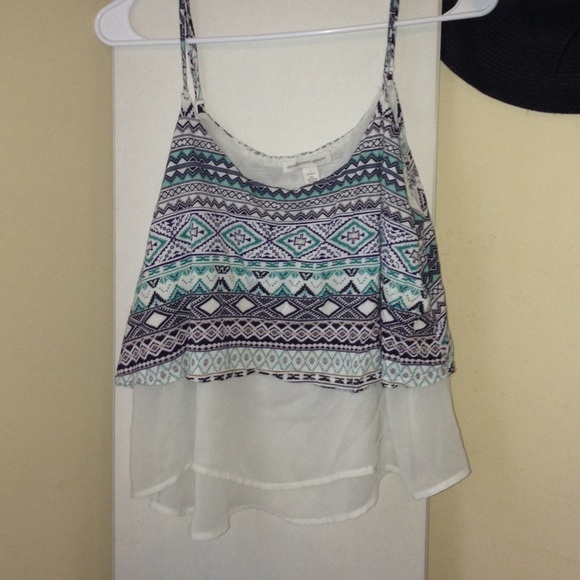 Tribal top - Picture 1 of 3