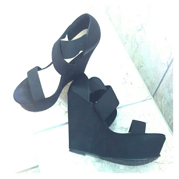 Shoes - Picture 1 of 1