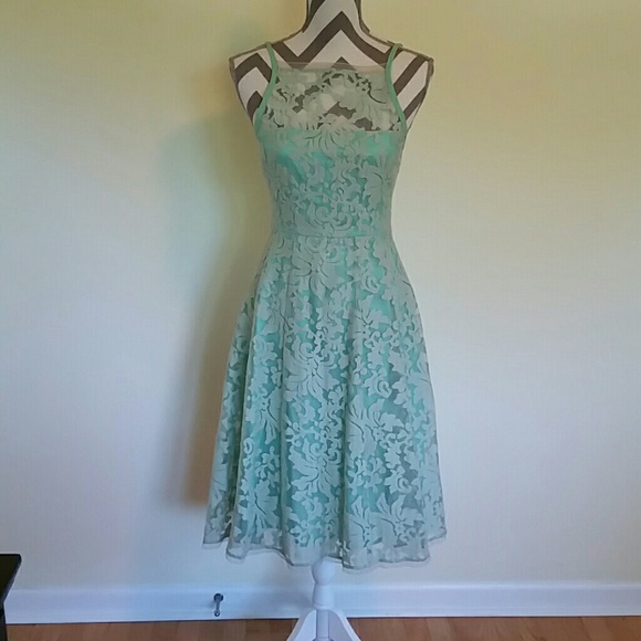 NANETTE LEPORE Dress Size 2 Green