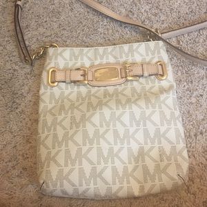 🚫SOLD🚫Michael Kors Crossbody Purse