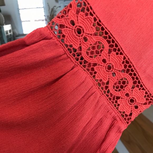 ‼️Sale‼️Rust Bell Sleeve Tunic - Picture 3 of 4