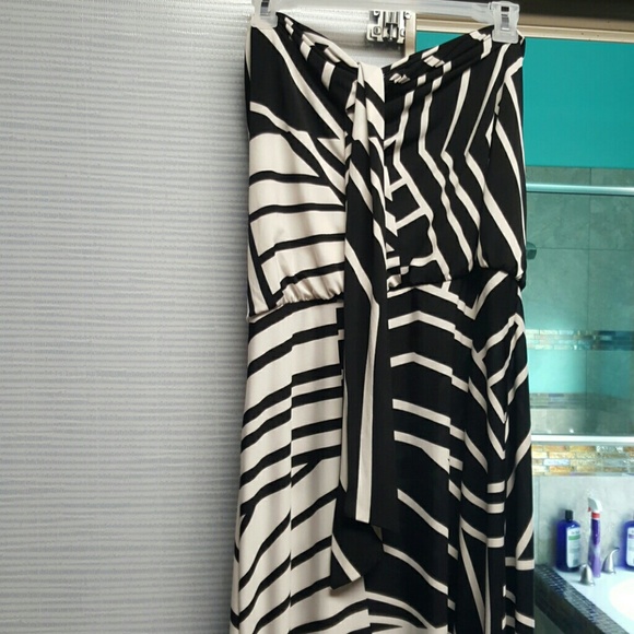 Dress - Picture 1 of 2