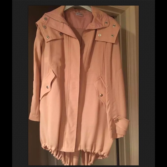 Alberta Ferretti Dusty Rose Coat, Zips Front Long Sleeve and Hood Size 38