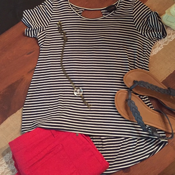 W5 Tops - Navy and white open back T