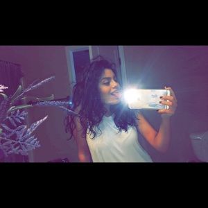 Meet your Posher, Nayeli