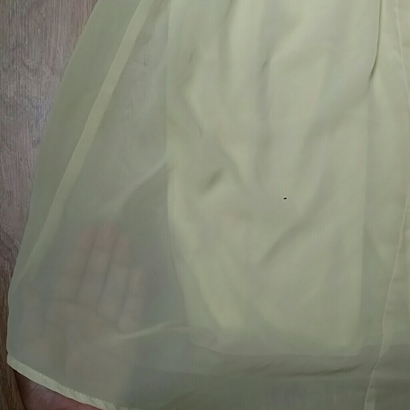 Lightweight yellow sundress - Picture 4 of 4