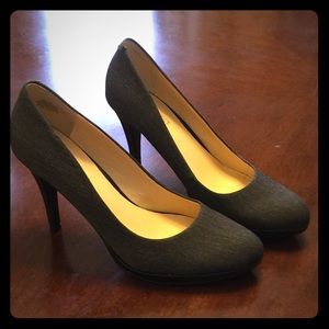 Nine West gray heels